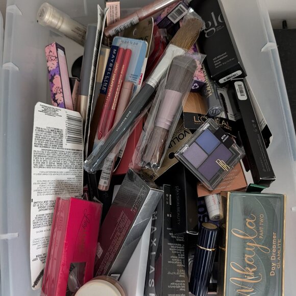 50 Piece Mixed Makeup Lashes Tools Younique It Cosmetics L'Oreal Bareminerals - Picture 7 of 9